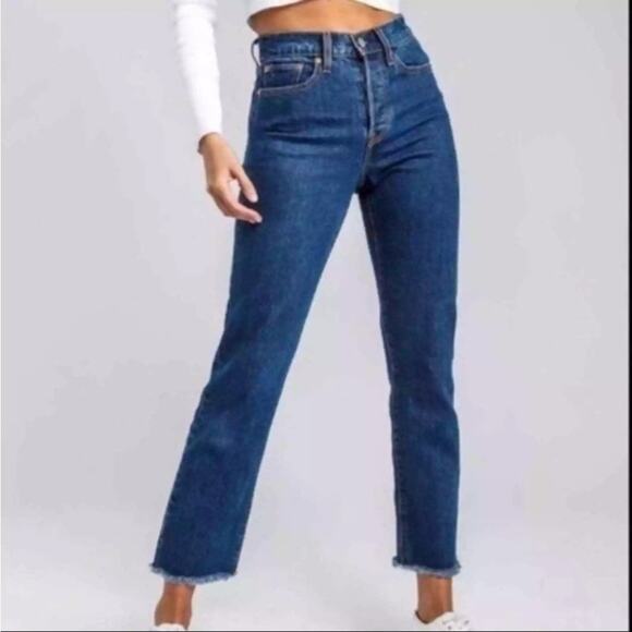 Levi Wedgie Straight Frayed Hem Medium Wash Denim Blue Jeans Button Fly Women 32 - Picture 1 of 7